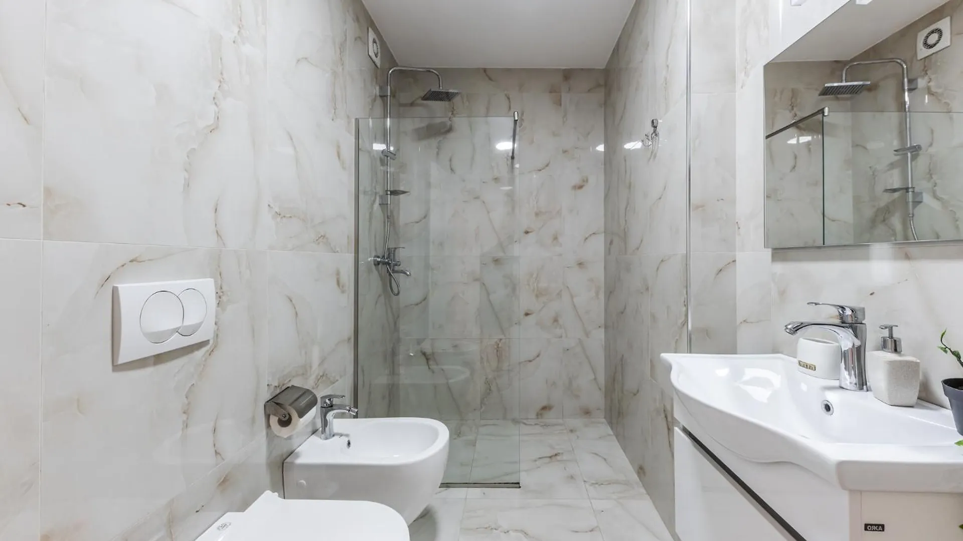 Beautiful Center Apartment Durres